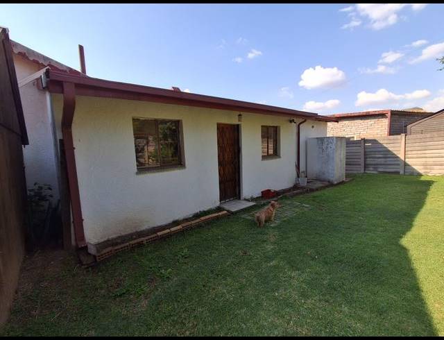 3 BEDROOM HOUSE FOR SALE IN BIRCHLEIGH NORTH